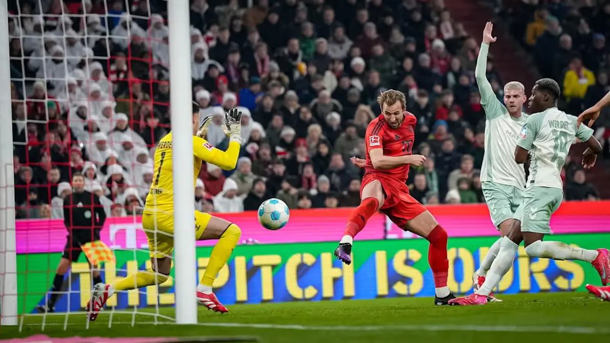 莱比锡战平拜仁，莱万梅开二度法甲的简单介绍