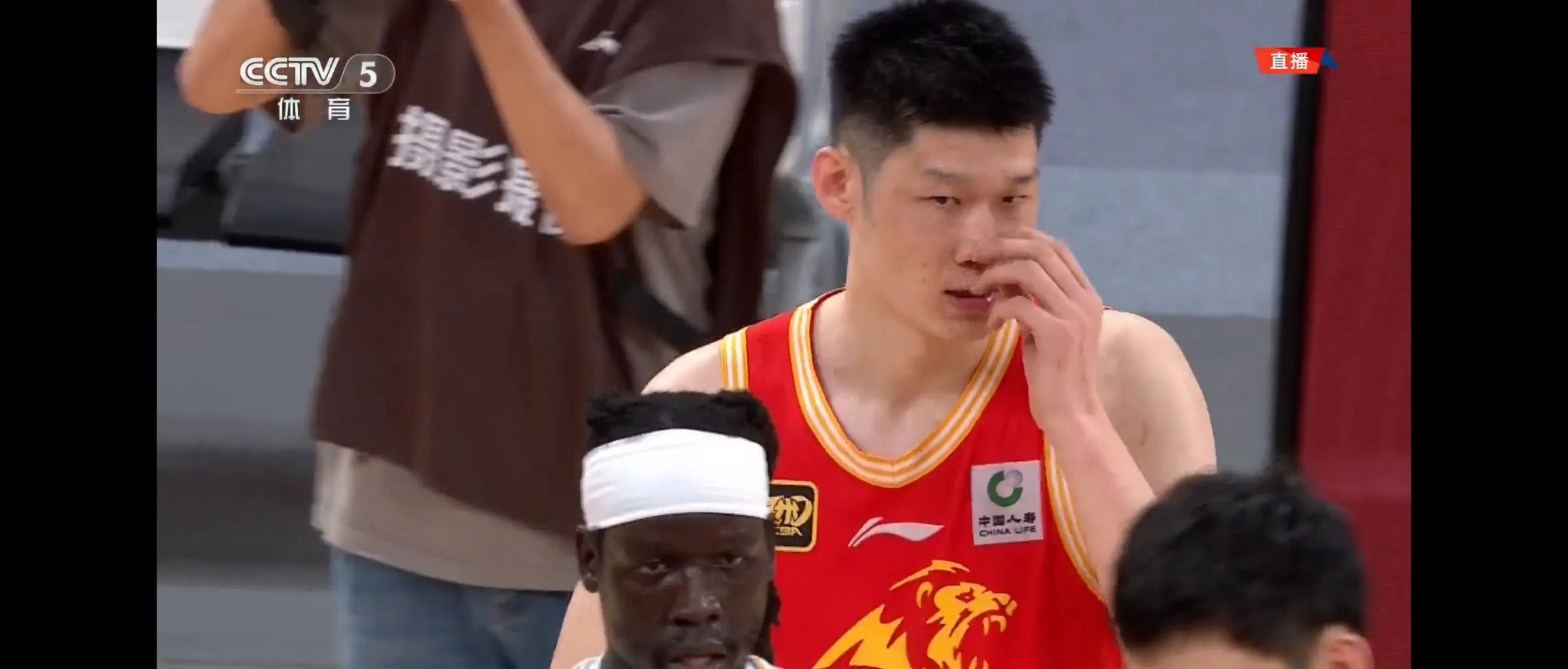 浙江队逆转战胜山东队，晋级半决赛